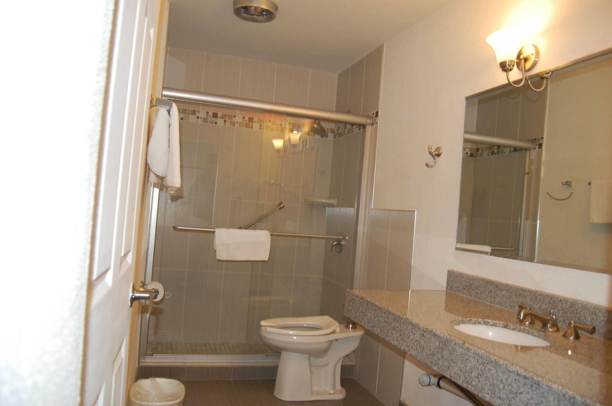 Colony Motel Brookfield Zewnętrze zdjęcie